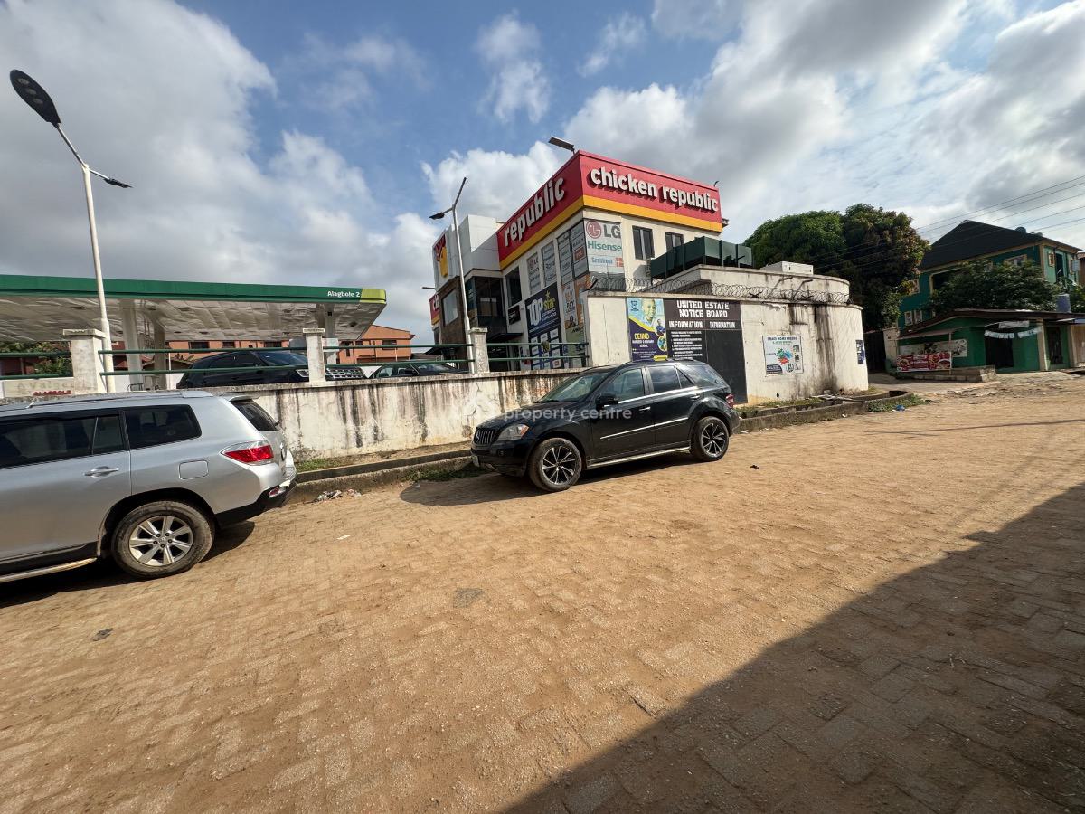 Well Maintained 8 Units of 2 Bedroom Flats, By United Estate, Alagbole, Ojodu Berger, Ojodu, Lagos, Block of Flats for Sale