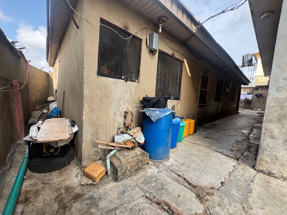 Well Maintained 8 Units of 2 Bedroom Flats, By United Estate, Alagbole, Ojodu Berger, Ojodu, Lagos, Block of Flats for Sale