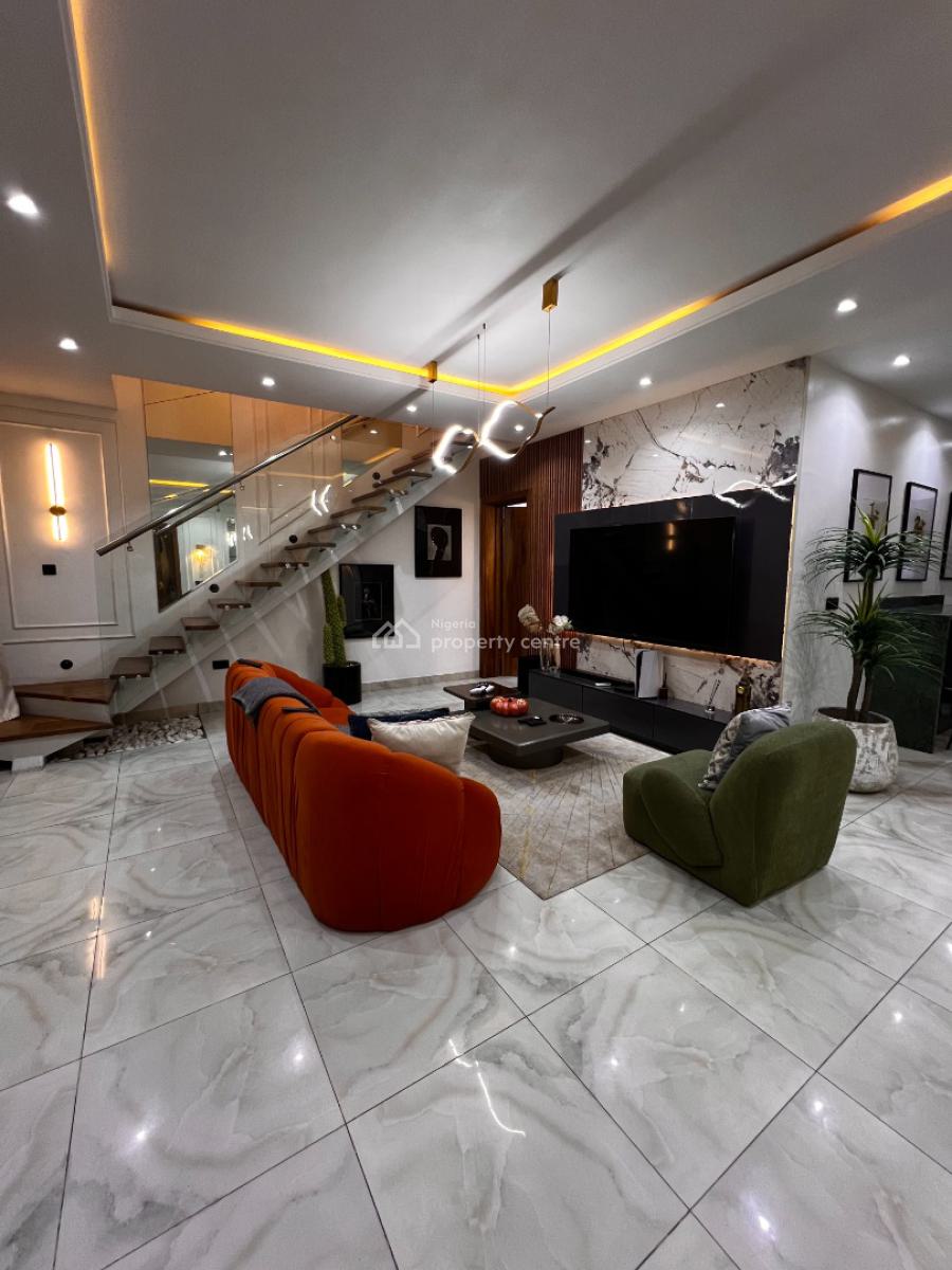 2 Bedroom Maisonette, Off Freedom Way, Lekki Phase 1, Lekki, Lagos, Flat / Apartment for Sale