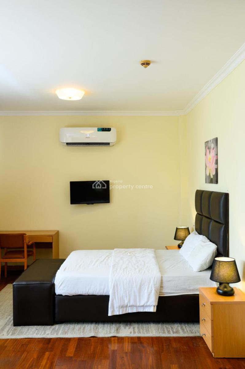 Nicely Furnished 3 Bedroom Apartment, Ikoyi, Lagos, Flat / Apartment Short Let