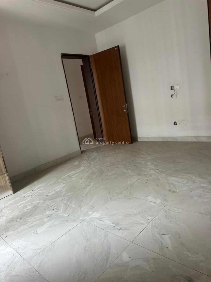 Eight (8) Units of Three (3) Bedroom Apartment with Bq, Lekki Phase 1, Lekki, Lagos, Flat / Apartment for Rent