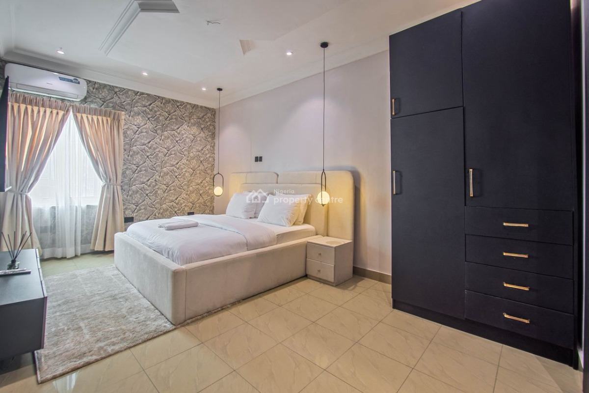 Nicely Furnished 4 Bedroom Apartment, Ikoyi, Lagos, Flat / Apartment Short Let