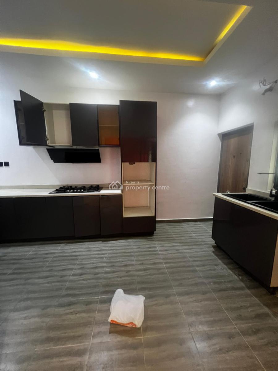 Fully Serviced 2 Bedroom Flat Ensuit with Pool,24/7hrs Electricity, Off Freedom Way, Lekki Phase 1, Lekki, Lagos, Flat / Apartment for Rent