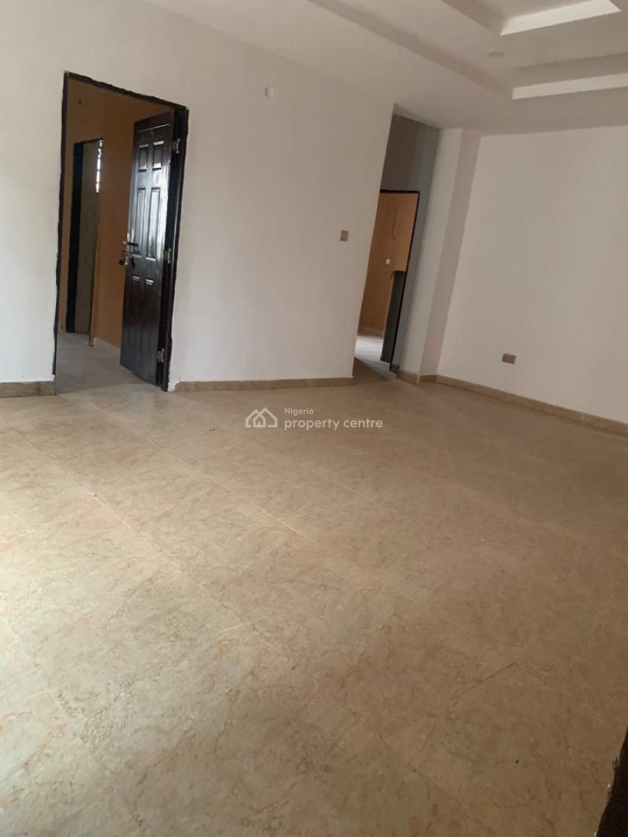 Neat 3 Bedrooms Flat, Ologolo, Lekki, Lagos, Flat / Apartment for Rent