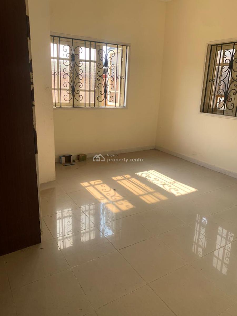 Neat 3 Bedroom Apartment, Ikota, Lekki, Lagos, Flat / Apartment for Rent