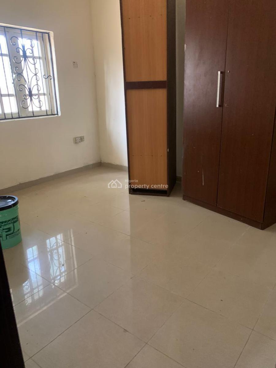 Neat 3 Bedroom Apartment, Ikota, Lekki, Lagos, Flat / Apartment for Rent
