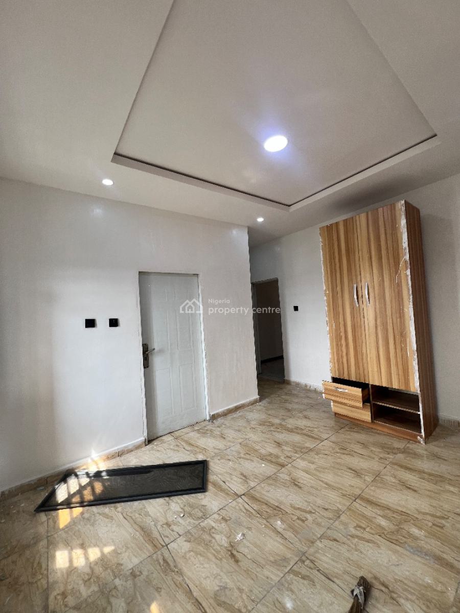 a Standard 2bedroom Flat, Pepperoni Abraham Adesunya, Lekki Phase 2, Lekki, Lagos, Flat / Apartment for Rent