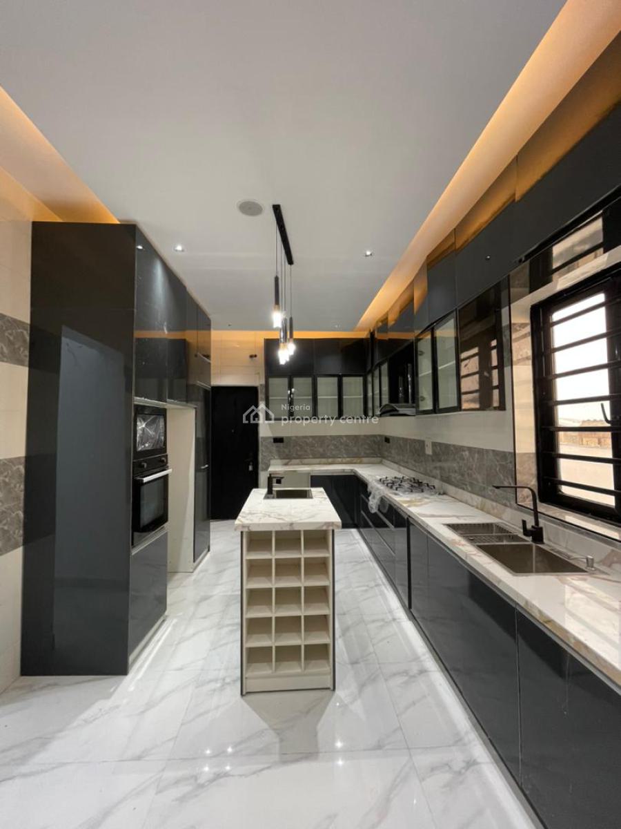 5 Bedroom Fully Detached Duplex with Bq, Lekki, Lagos, Detached Duplex for Sale
