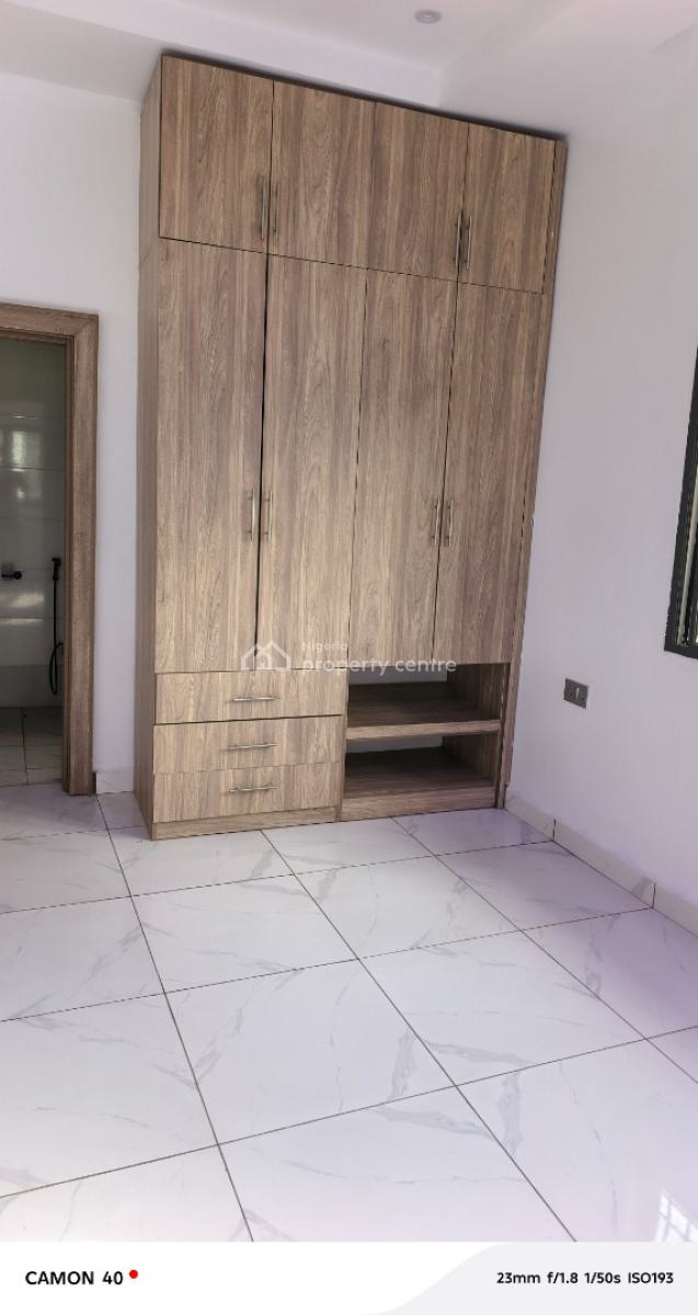 Spacious 4 Bedroom Duplex with 2 Rooms Bq, Idu Industrial, Abuja, Semi-detached Duplex for Rent