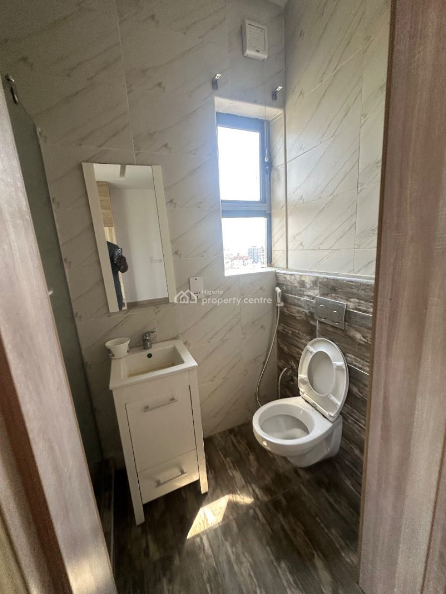 Standard 4-bedroom Flat with Bq Within Oniru, Off Palace Road, Oniru, Victoria Island (vi), Lagos, Terraced Bungalow for Rent