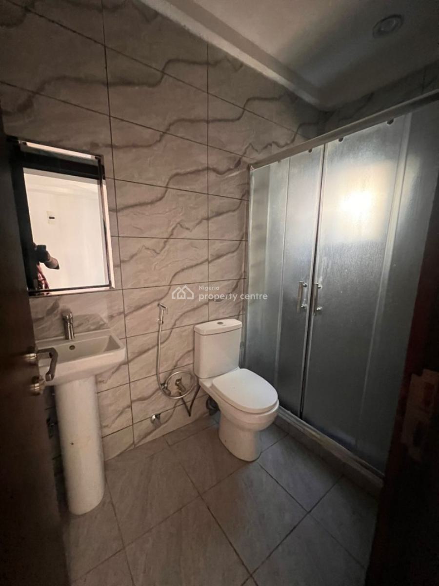 Luxury 4 Bedroom  Terrace Duplex  with Bq & Acs, Gilmore, Jahi, Abuja, Terraced Duplex for Rent