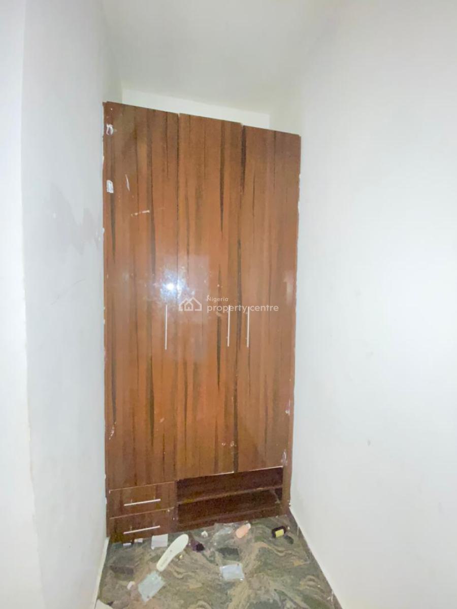 Spacious 2 Bedroom Apartment, Lekki, Lagos, Flat / Apartment for Rent