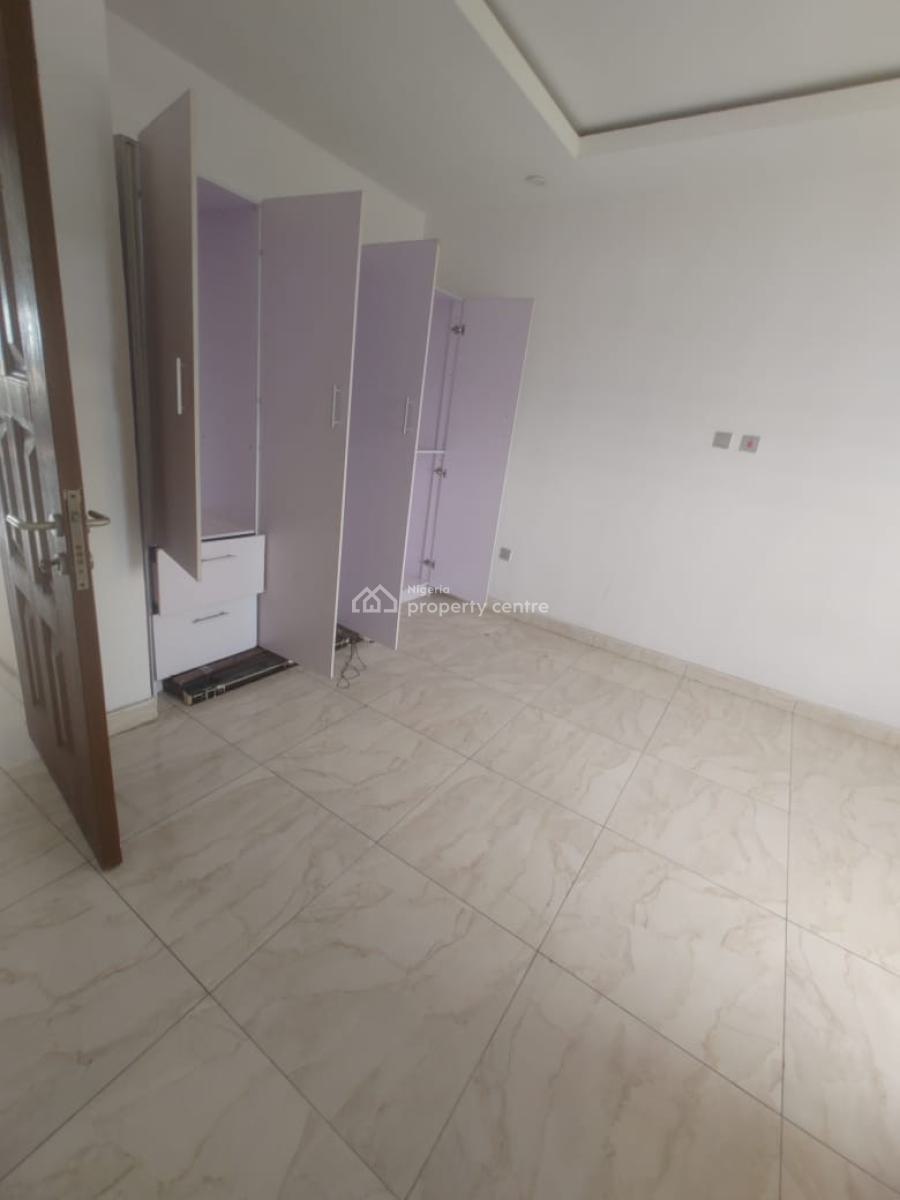 Very Sharp Luxury 2 Bedroom Apartment Upstairs, Olokonla, Ajah, Lagos, Flat / Apartment for Rent