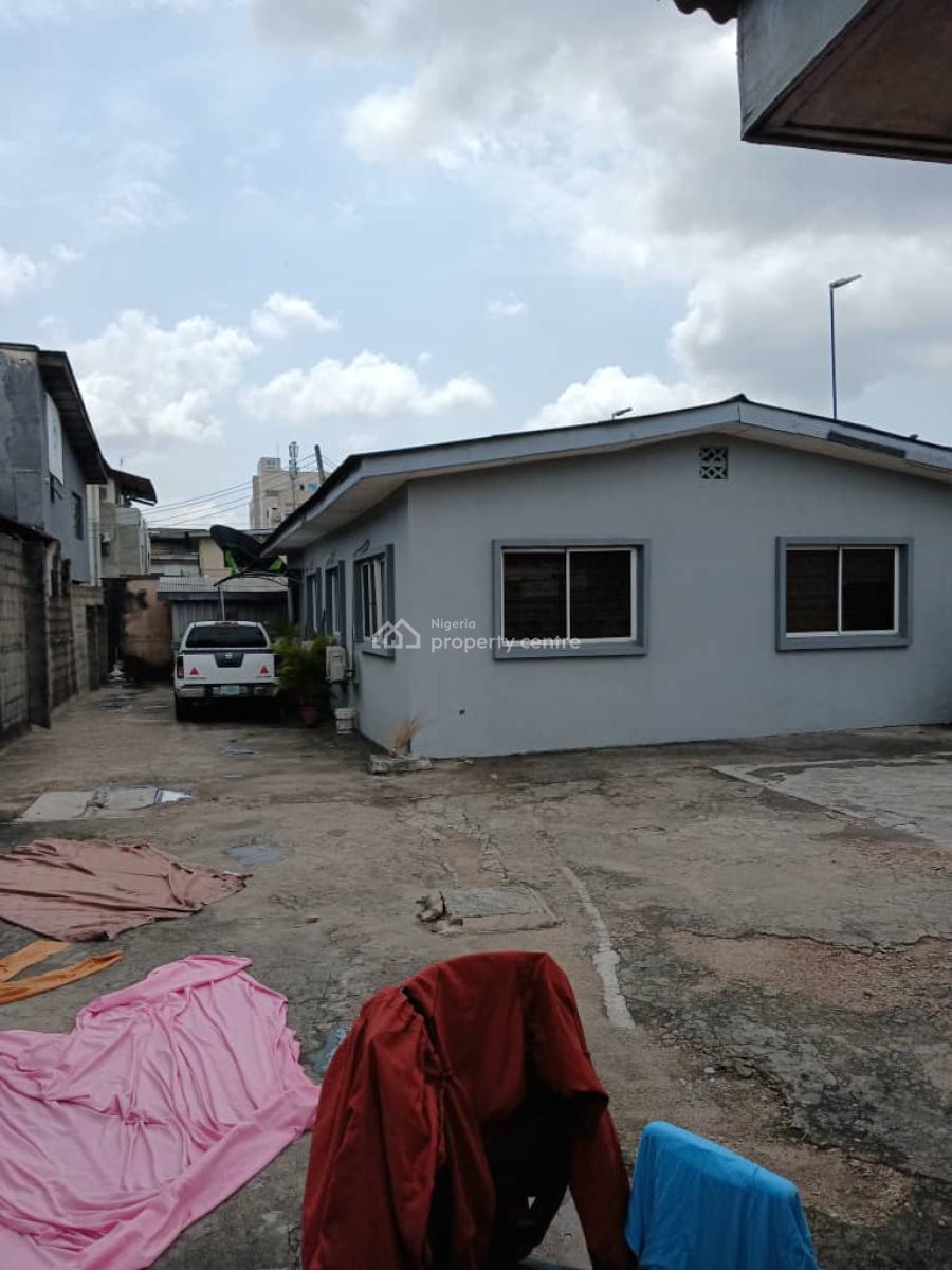 Lovely 4bedroom Bungalow on 550sqm, Behind Mobil Station Anthony, Anthony, Maryland, Lagos, Detached Bungalow for Sale