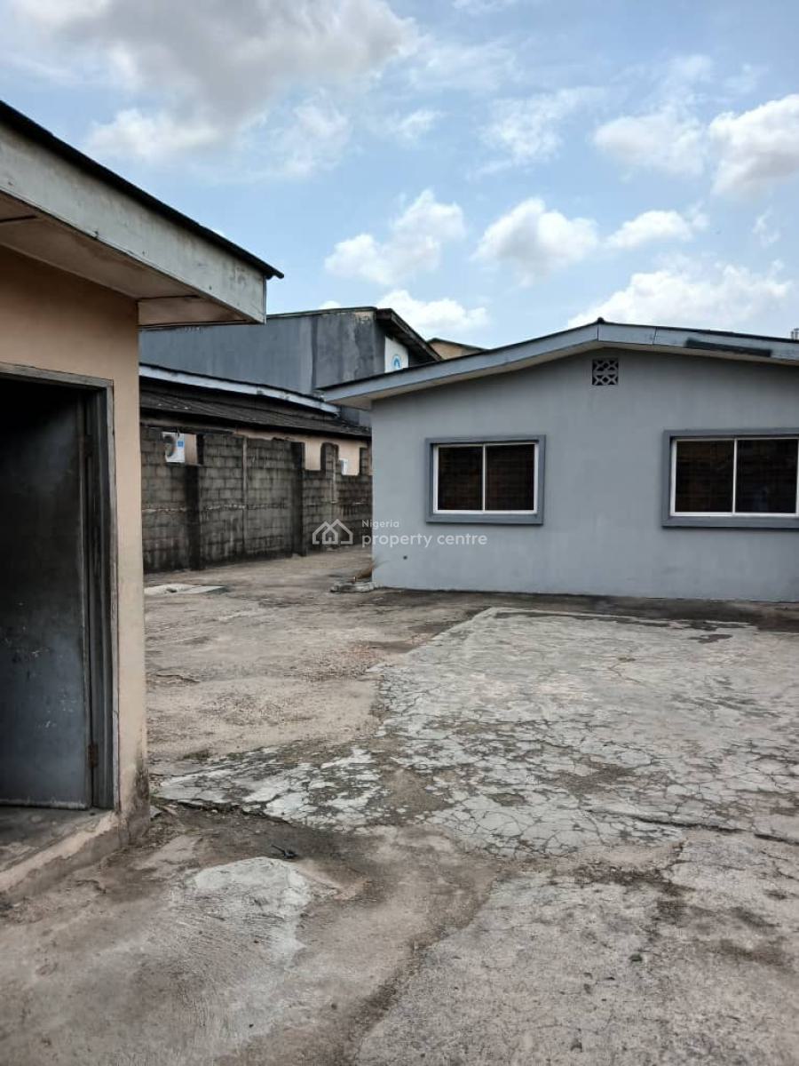 Lovely 4bedroom Bungalow on 550sqm, Behind Mobil Station Anthony, Anthony, Maryland, Lagos, Detached Bungalow for Sale