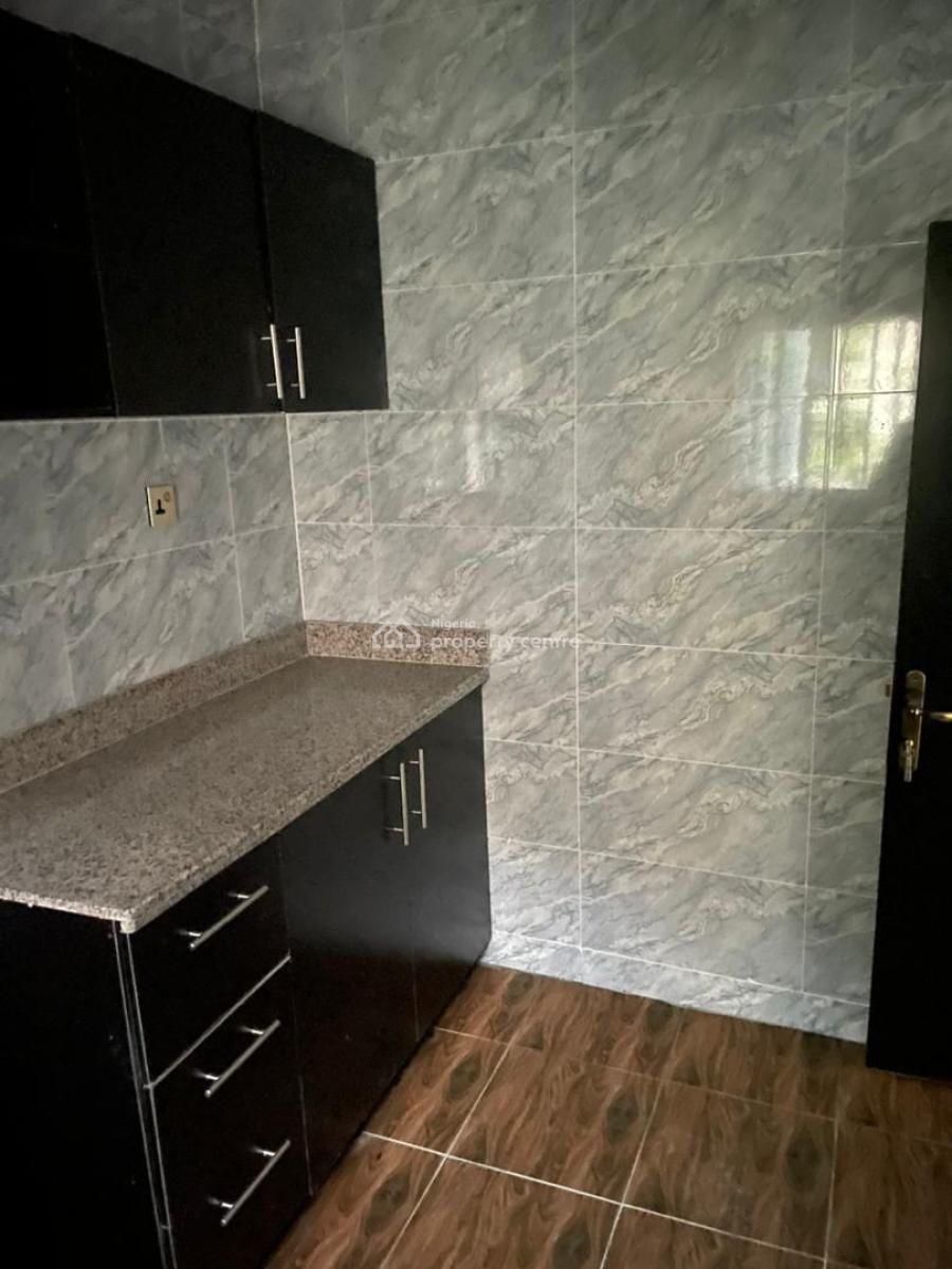 3-bedroom Flat (first Floor), Agungi, Lekki, Lagos, Flat / Apartment for Rent