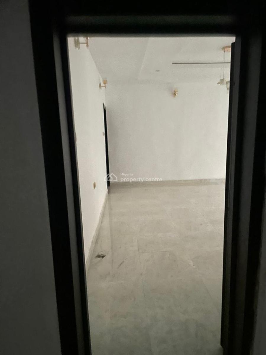 3-bedroom Flat (first Floor), Agungi, Lekki, Lagos, Flat / Apartment for Rent
