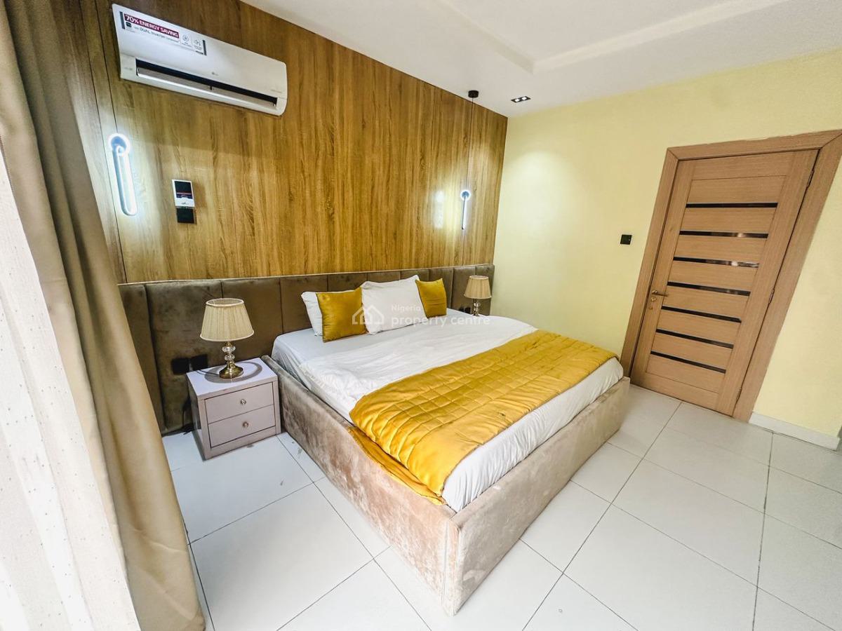 Nicely Furnished 3 Bedroom Apartment, Lekki Phase 1, Lekki, Lagos, Flat / Apartment Short Let