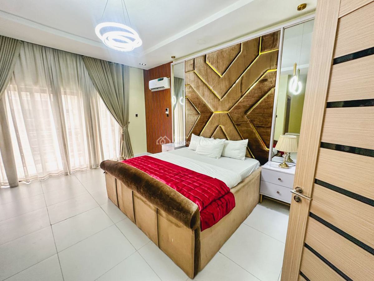 Nicely Furnished 3 Bedroom Apartment, Lekki Phase 1, Lekki, Lagos, Flat / Apartment Short Let