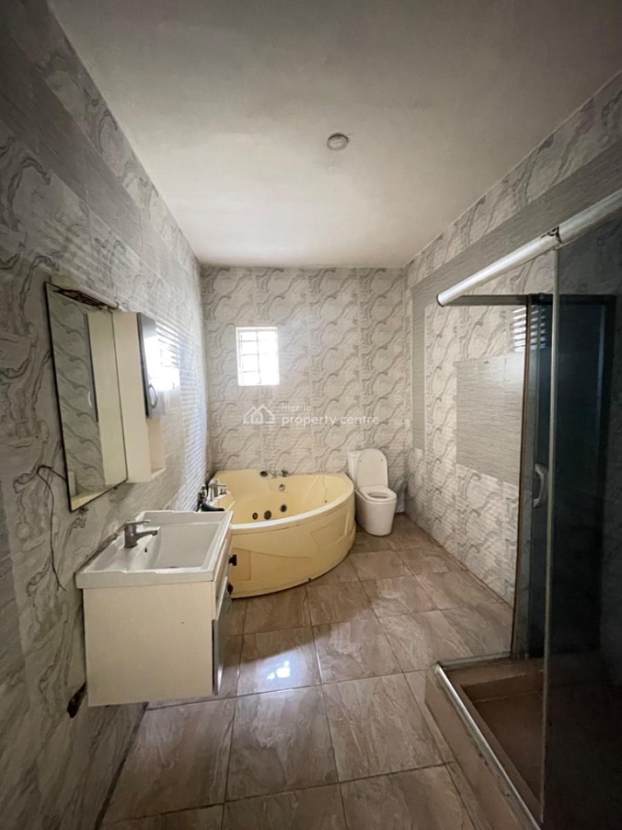 Luxury Spacious Master Bedroom, Ikota Villa, Ikota, Lekki, Lagos, Self Contain (single Rooms) for Rent