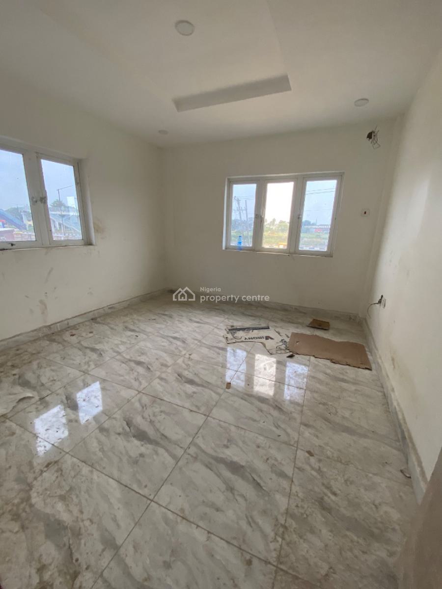 700sqm Open Plan Office Space on a Major Road, Oshodi Express Way, Ikeja, Lagos, Office Space for Rent