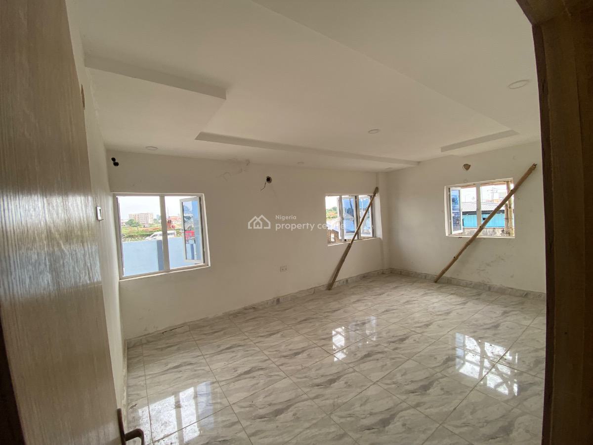 700sqm Open Plan Office Space on a Major Road, Oshodi Express Way, Ikeja, Lagos, Office Space for Rent