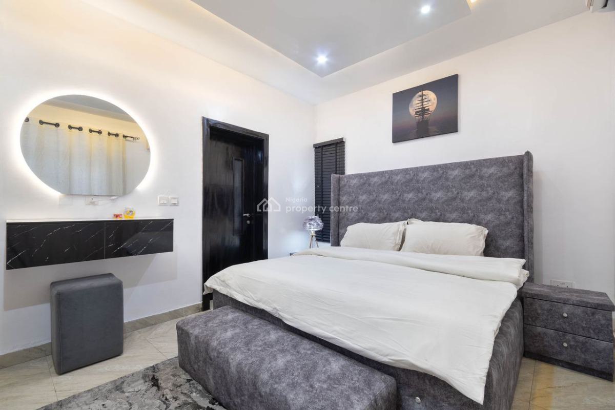 Nicely Furnished 2 Bedroom Apartment, Lekki Phase 1, Lekki, Lagos, Flat / Apartment Short Let