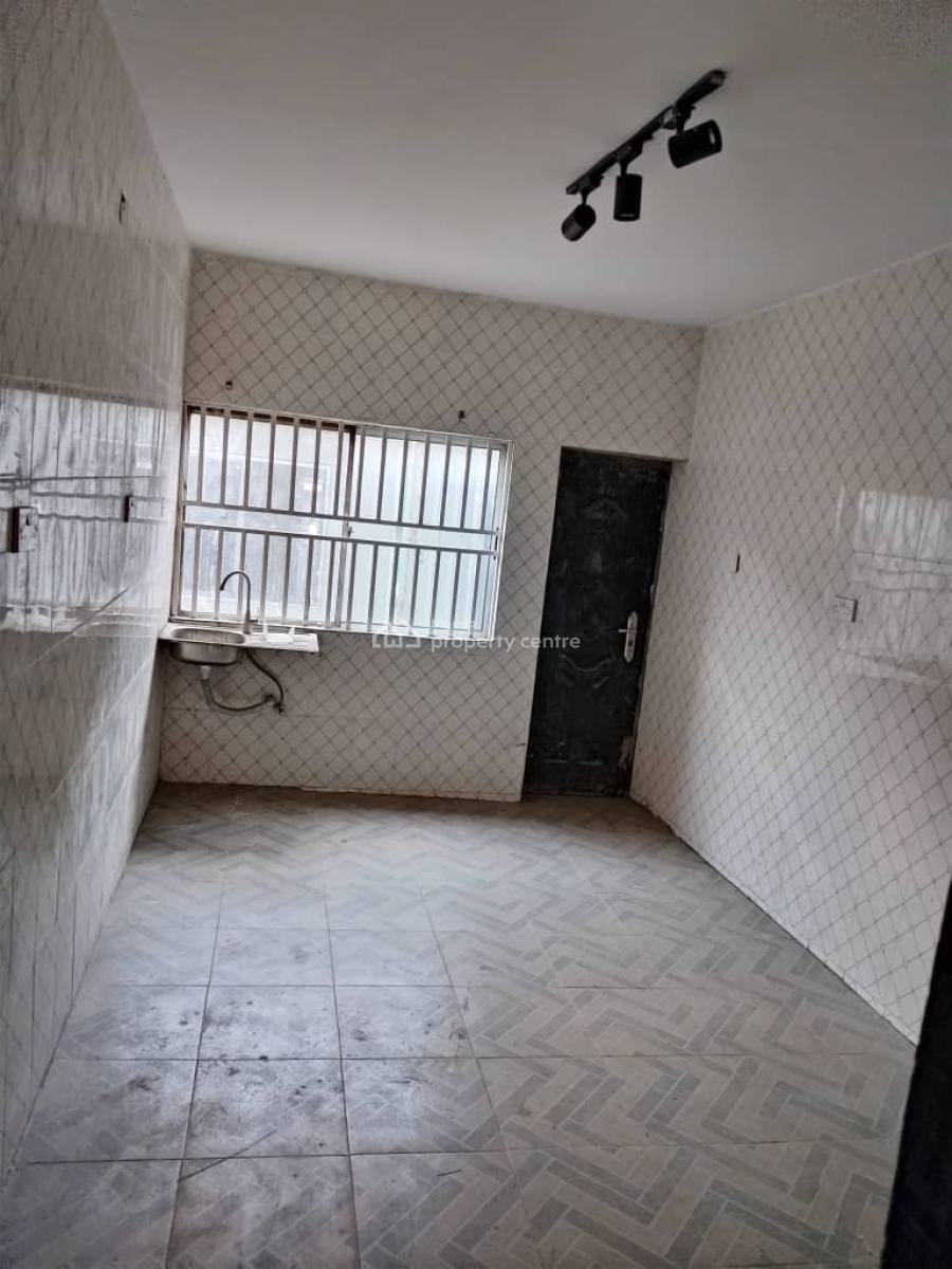 Lovely 2 Bedroom Flat, Agidingbi, Ikeja, Lagos, Flat / Apartment for Rent