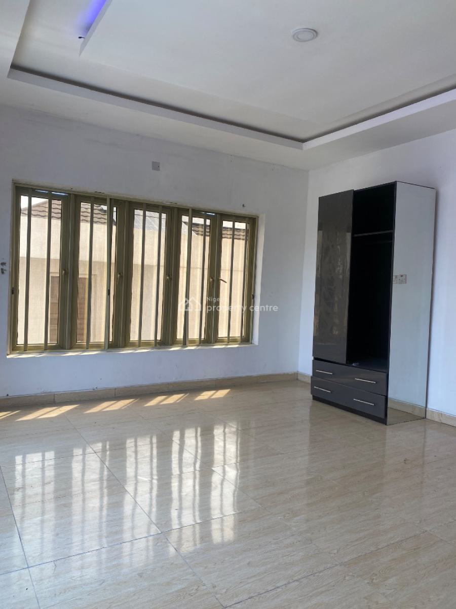 Spacious and Comfortable 3bed Room with Excellent Facilities at Ikate, Ikate Eleguchi, Lekki, Lagos, Flat / Apartment for Rent