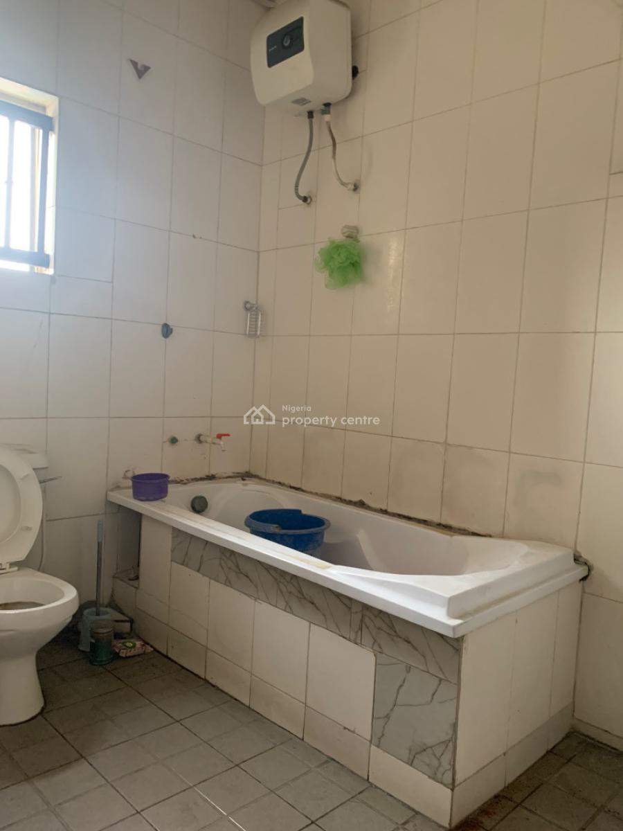 Well Maintained 2bedroom Flat, Off Freedom Way, Ikate, Ikate Elegushi, Lekki, Lagos, Flat / Apartment for Rent