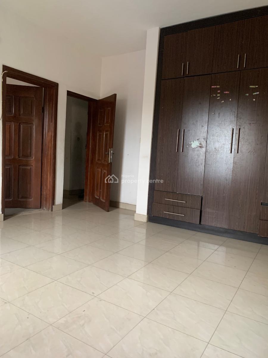 Well Maintained 2bedroom Flat, Off Freedom Way, Ikate, Ikate Elegushi, Lekki, Lagos, Flat / Apartment for Rent