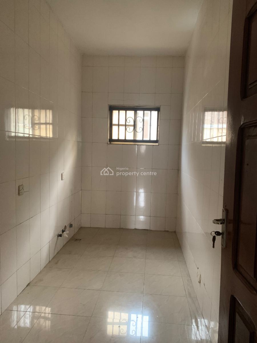 Well Maintained 2bedroom Flat, Off Freedom Way, Ikate, Ikate Elegushi, Lekki, Lagos, Flat / Apartment for Rent