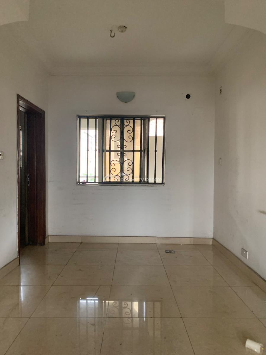Well Maintained 2bedroom Flat, Off Freedom Way, Ikate, Ikate Elegushi, Lekki, Lagos, Flat / Apartment for Rent