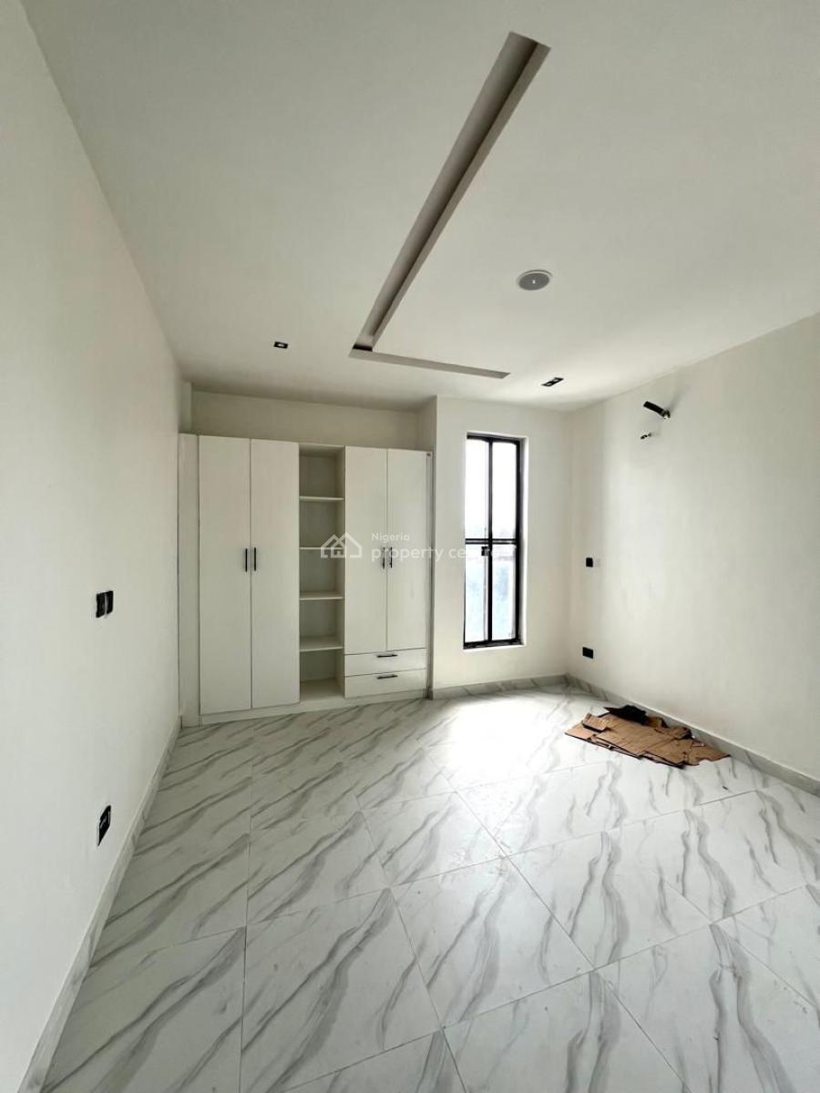 Brand New 2 Bedrooms Fully Serviced Apartment, Ologolo, Lekki, Lagos, Block of Flats for Sale