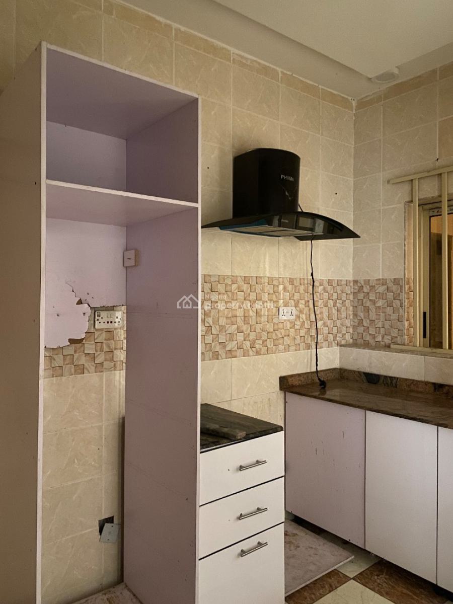 Spacious and Comfortable 2 Bedroom Flat Available, Ikate Elegushi, Lekki, Lagos, Flat / Apartment for Rent
