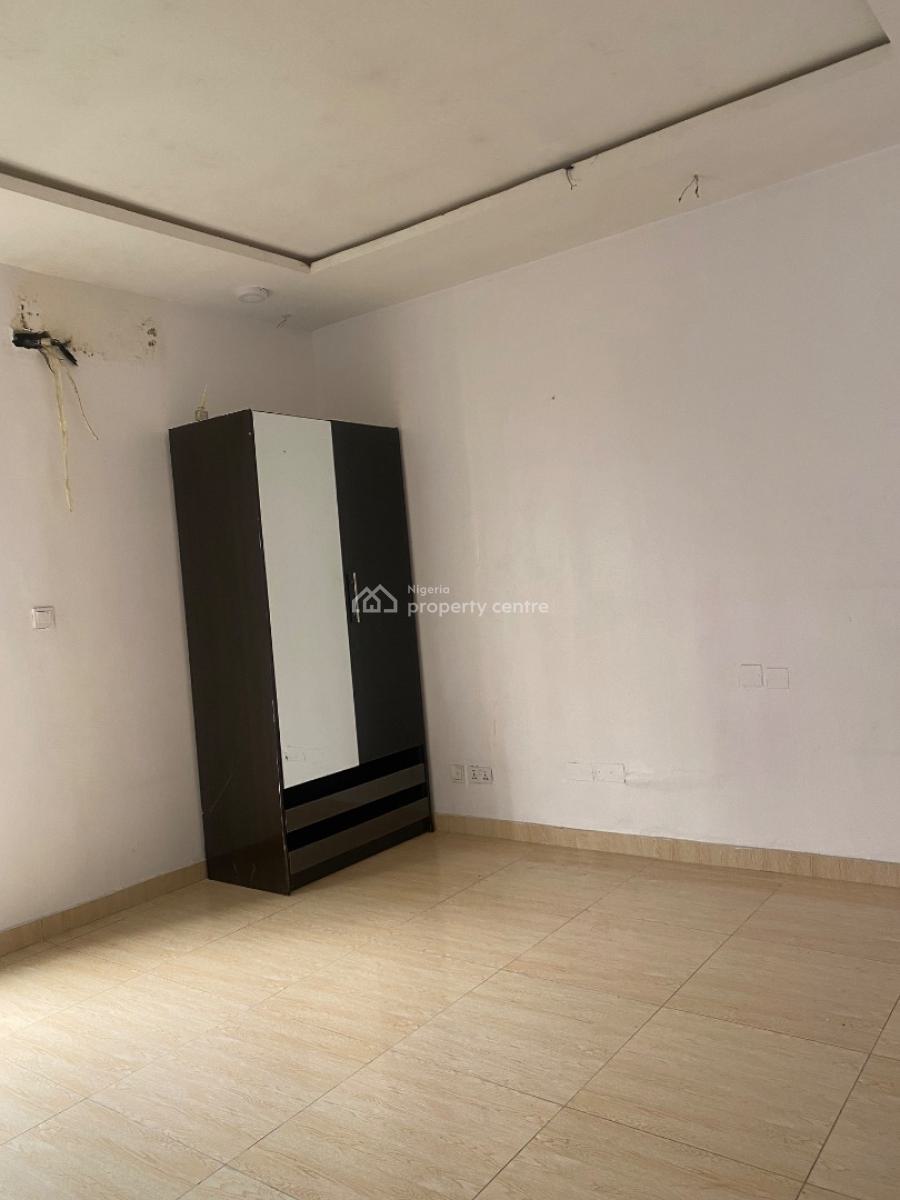 Spacious and Comfortable 2 Bedroom Flat Available, Ikate Elegushi, Lekki, Lagos, Flat / Apartment for Rent
