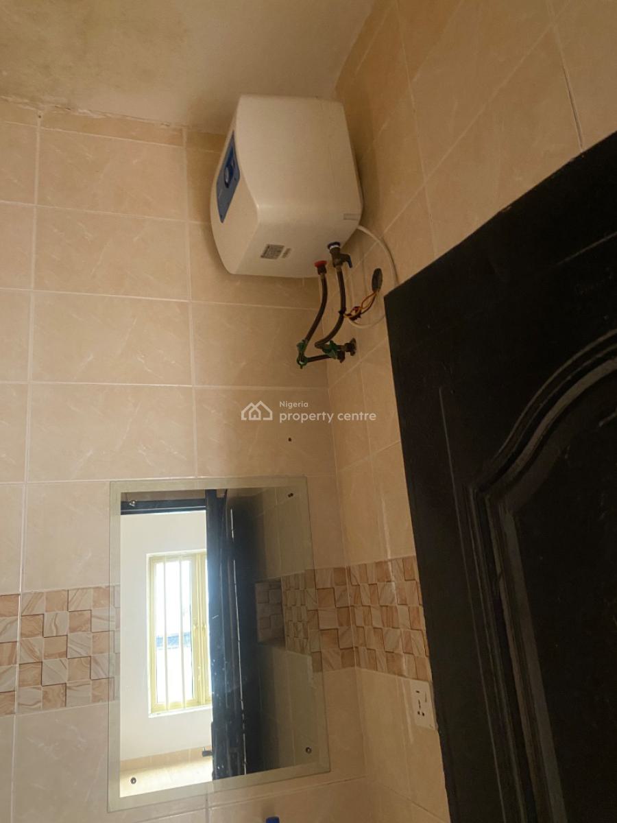 Spacious and Comfortable 2 Bedroom Flat Available, Ikate Elegushi, Lekki, Lagos, Flat / Apartment for Rent
