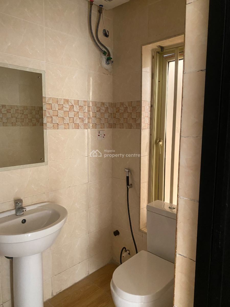 Spacious and Comfortable 2 Bedroom Flat Available, Ikate Elegushi, Lekki, Lagos, Flat / Apartment for Rent