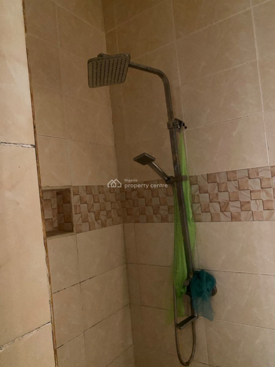 Spacious and Comfortable 2 Bedroom Flat Available, Ikate Elegushi, Lekki, Lagos, Flat / Apartment for Rent