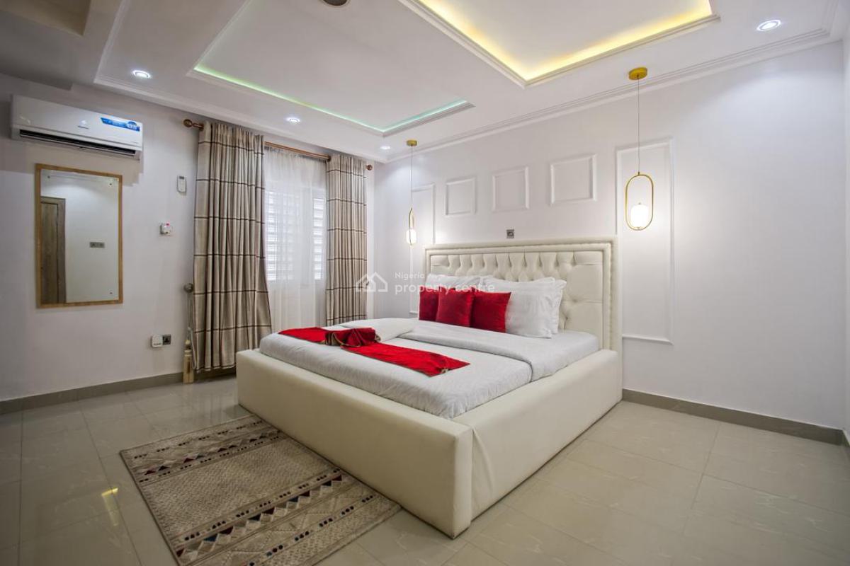 Stunning 3-bedroom Apartment with Mini Bar, Old Ikoyi, Ikoyi, Lagos, Flat / Apartment Short Let