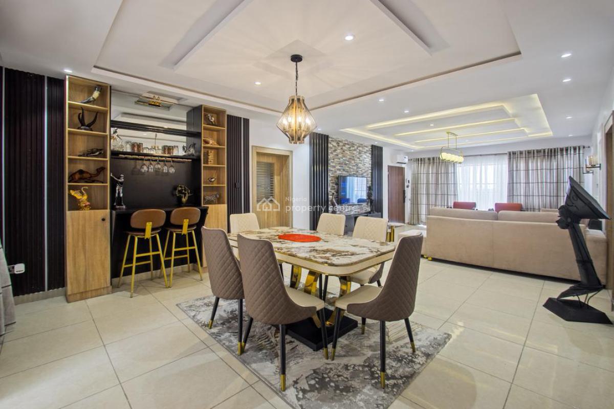 Stunning 3-bedroom Apartment with Mini Bar, Old Ikoyi, Ikoyi, Lagos, Flat / Apartment Short Let