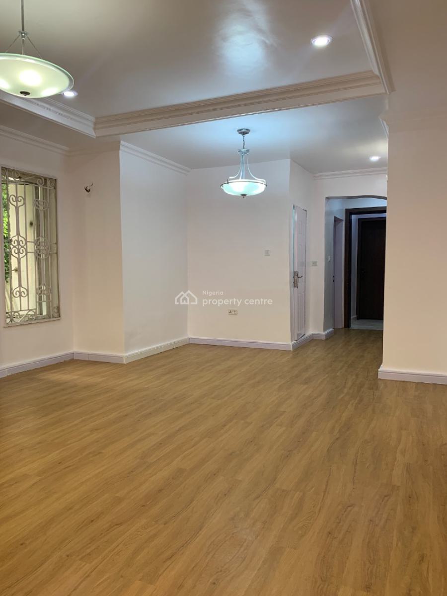 Newly Renovated Fully Service 2 Bedroom Flat, Off Admiralty Way, Lekki Phase 1, Lekki Phase 1, Lekki, Lagos, Flat / Apartment for Rent