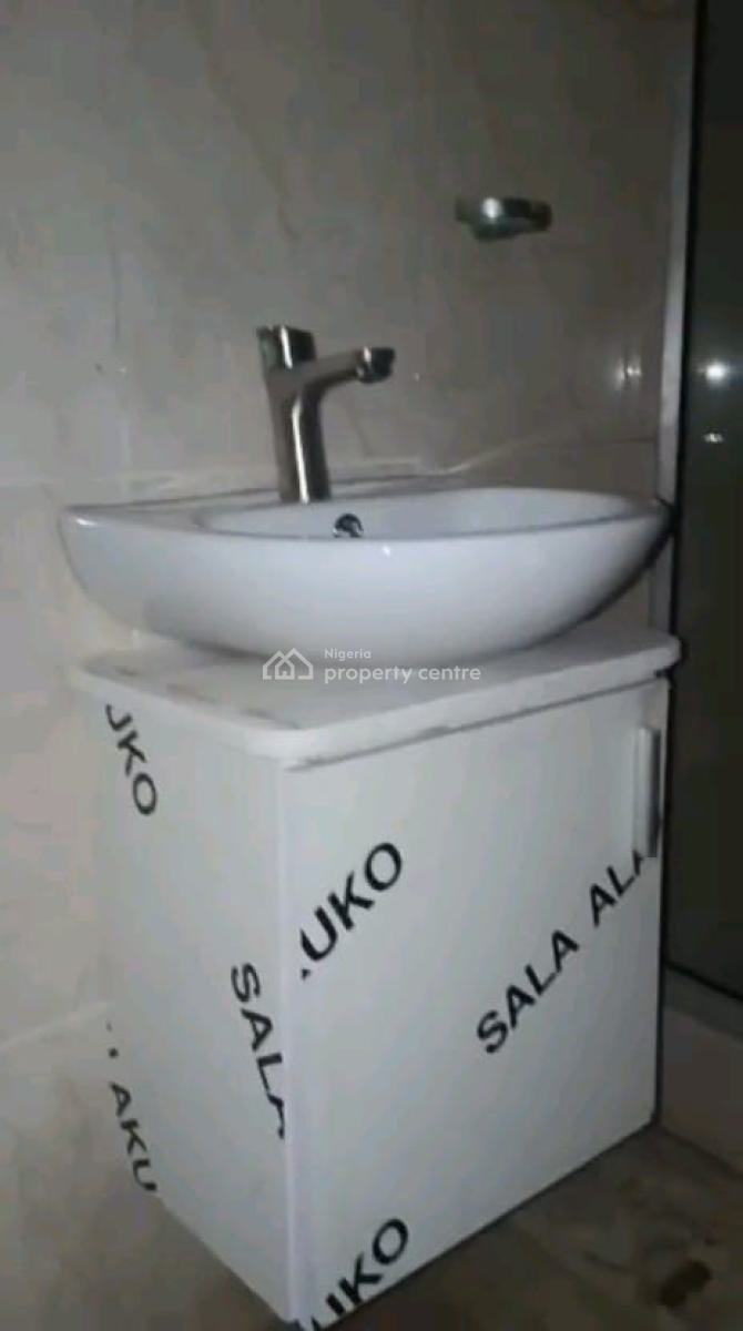 Luxury Mini Flat + Extra Room Off Bourdillion Road ,ikoyi, Bourdillion Road ,ikoyi ,lagos ,nigeria, Ikoyi, Lagos, Mini Flat (room and Parlour) for Rent