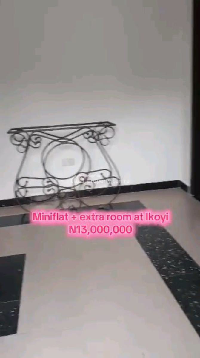 Luxury Mini Flat + Extra Room Off Bourdillion Road ,ikoyi, Bourdillion Road ,ikoyi ,lagos ,nigeria, Ikoyi, Lagos, Mini Flat (room and Parlour) for Rent