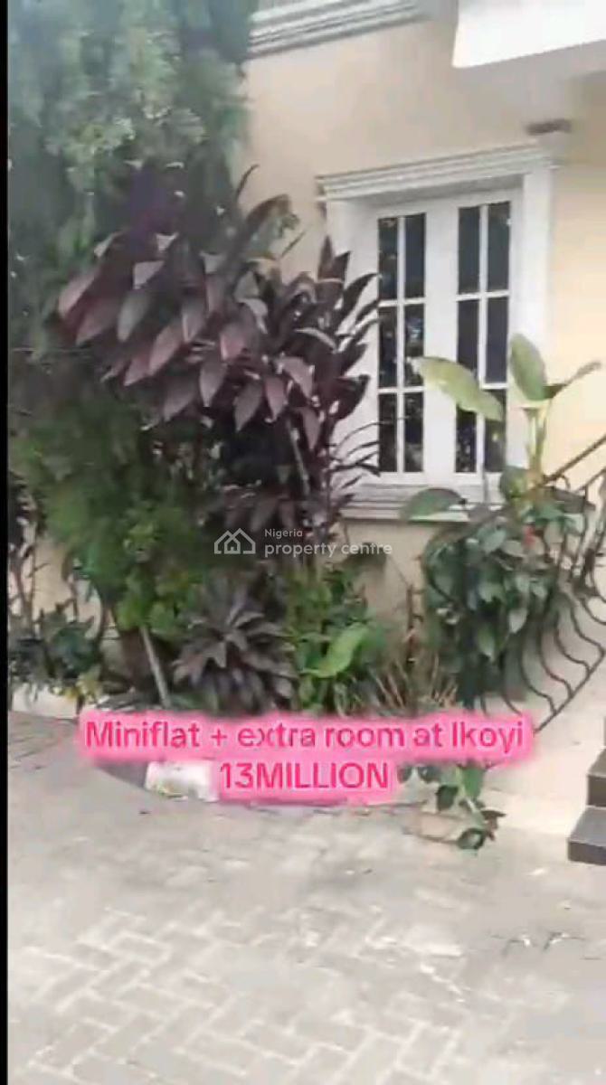 Luxury Mini Flat + Extra Room Off Bourdillion Road ,ikoyi, Bourdillion Road ,ikoyi ,lagos ,nigeria, Ikoyi, Lagos, Mini Flat (room and Parlour) for Rent