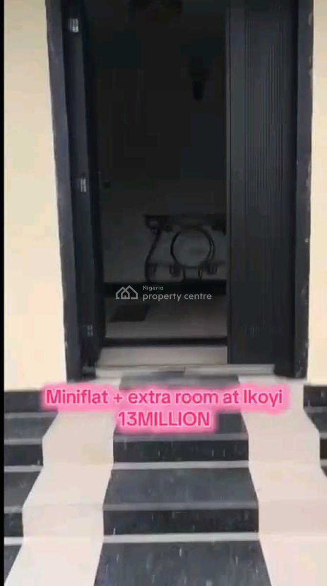 Luxury Mini Flat + Extra Room Off Bourdillion Road ,ikoyi, Bourdillion Road ,ikoyi ,lagos ,nigeria, Ikoyi, Lagos, Mini Flat (room and Parlour) for Rent