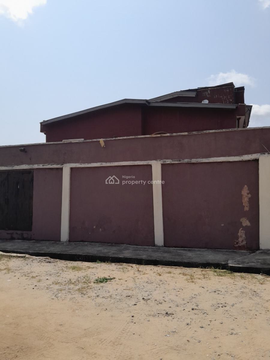 a 5 Bedroom on 1800sqm in Festac Town, 13th Road, Festac, Amuwo Odofin, Lagos, Detached Duplex for Sale