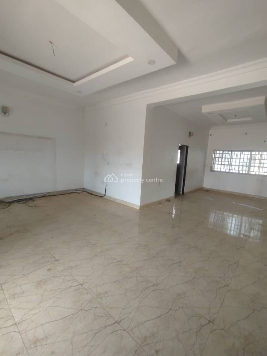 Massive 3 Bedroom on The Ground Floor a Few Seconds Off Tarred Road, Katampe, Abuja, Flat / Apartment for Rent