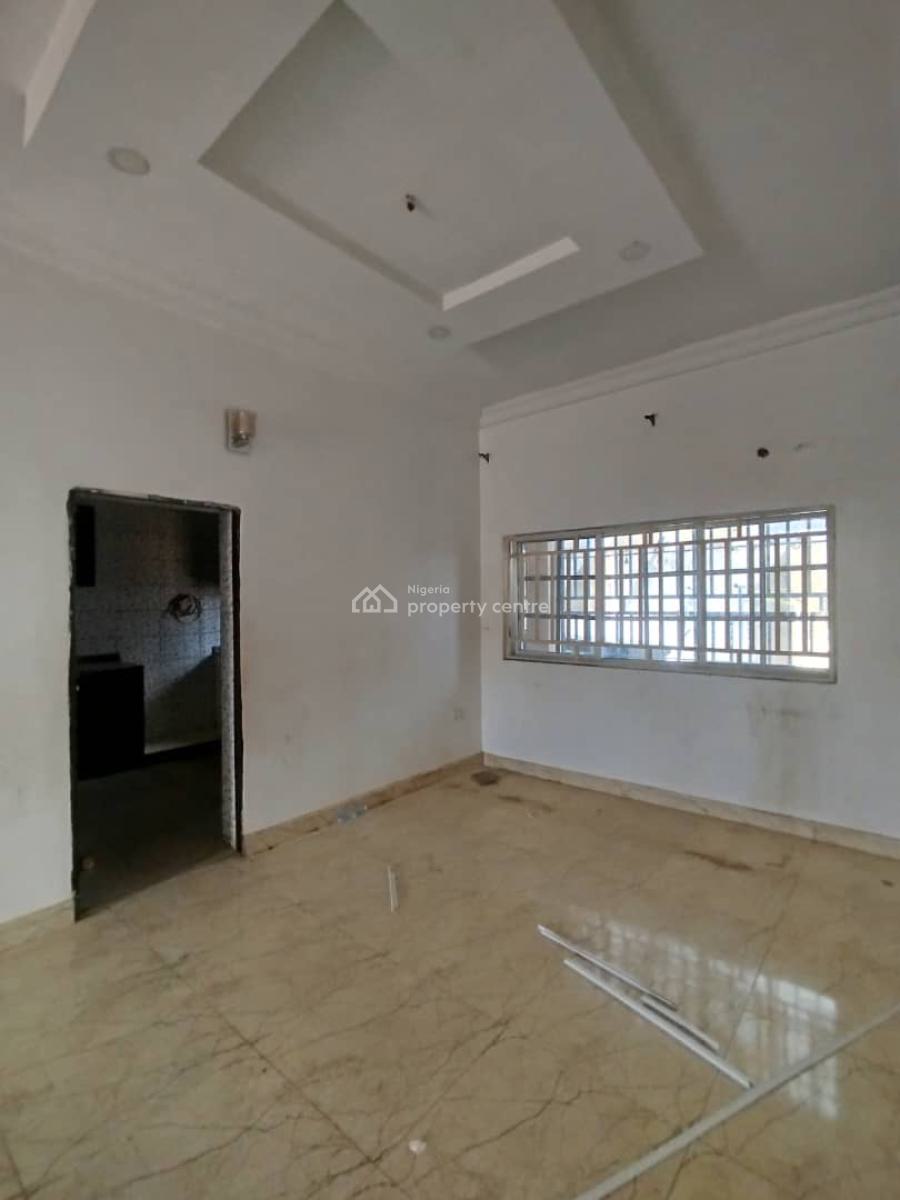 Massive 3 Bedroom on The Ground Floor a Few Seconds Off Tarred Road, Katampe, Abuja, Flat / Apartment for Rent