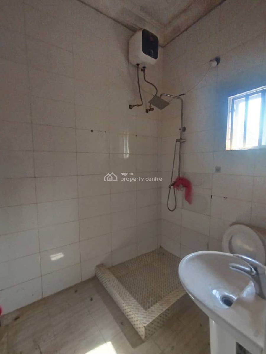 Massive 3 Bedroom on The Ground Floor a Few Seconds Off Tarred Road, Katampe, Abuja, Flat / Apartment for Rent
